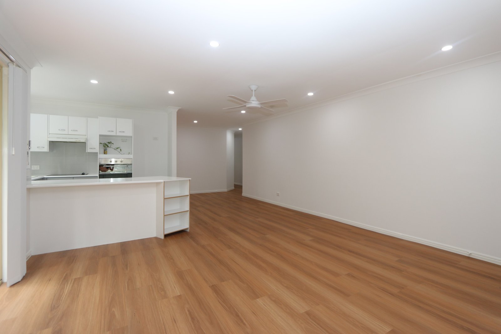 1/5 Stormbird Place CARRARA 4