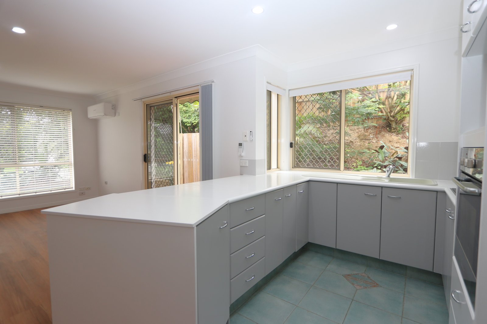 1/5 Stormbird Place CARRARA 7