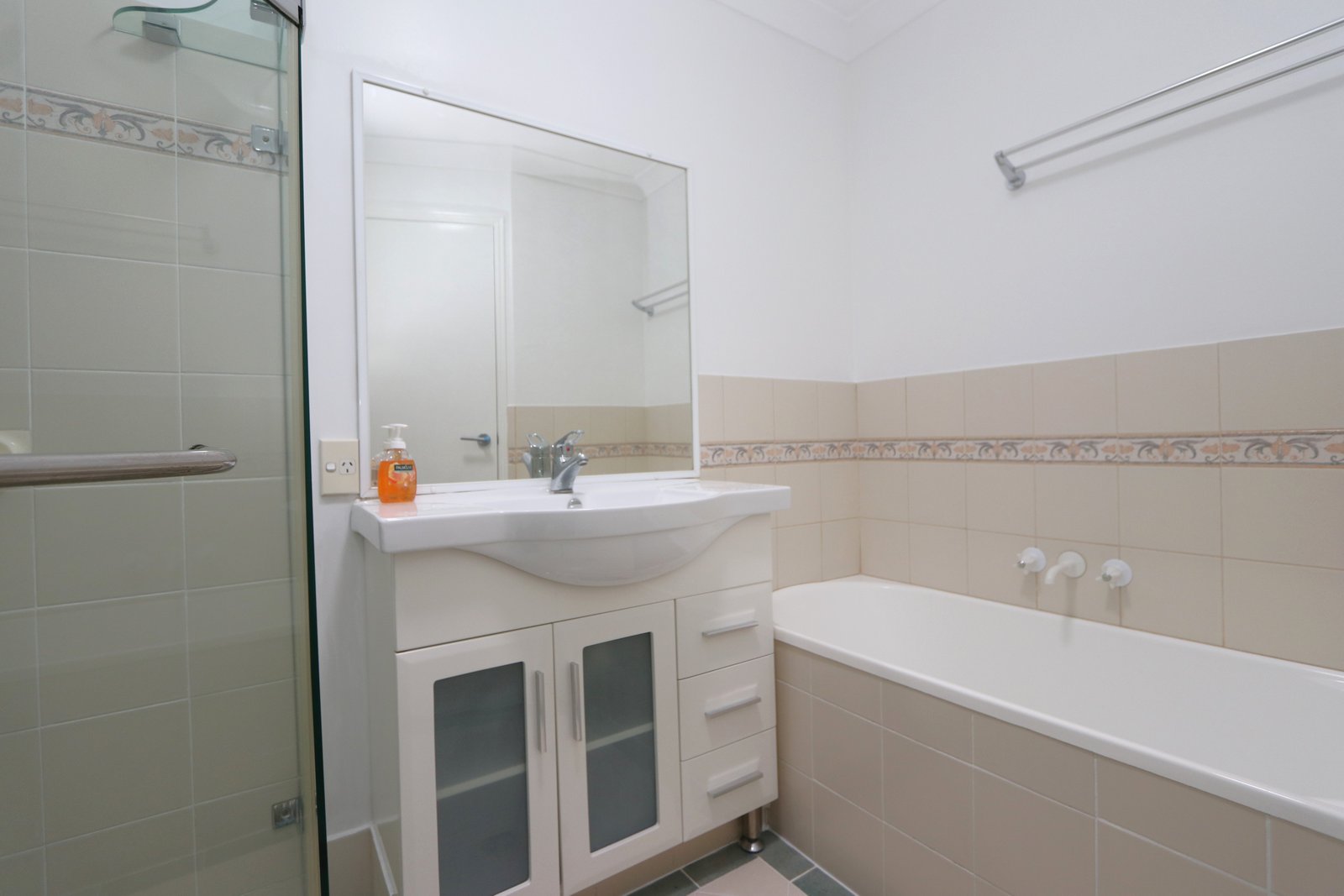 1/5 Stormbird Place CARRARA 14