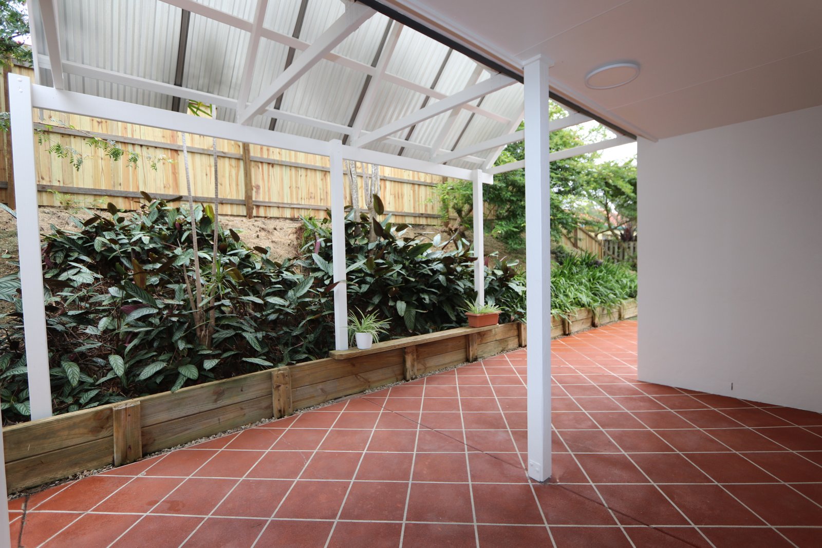 1/5 Stormbird Place CARRARA 16