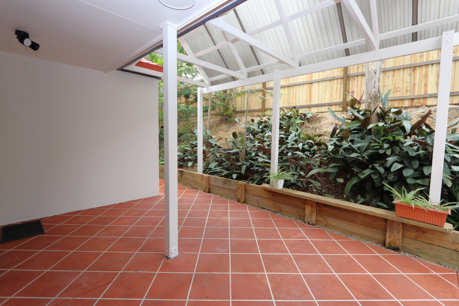 1/5 Stormbird Place CARRARA 17