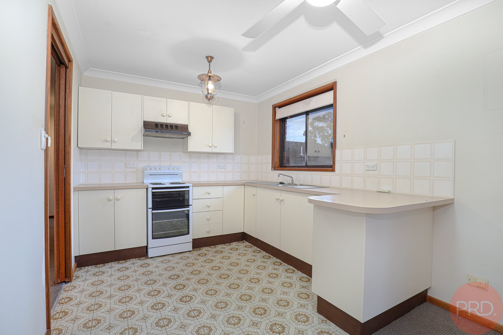 15 Stradbroke Avenue METFORD 2
