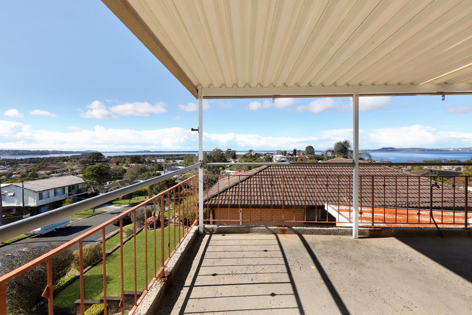 15 Tait Avenue KANAHOOKA 2