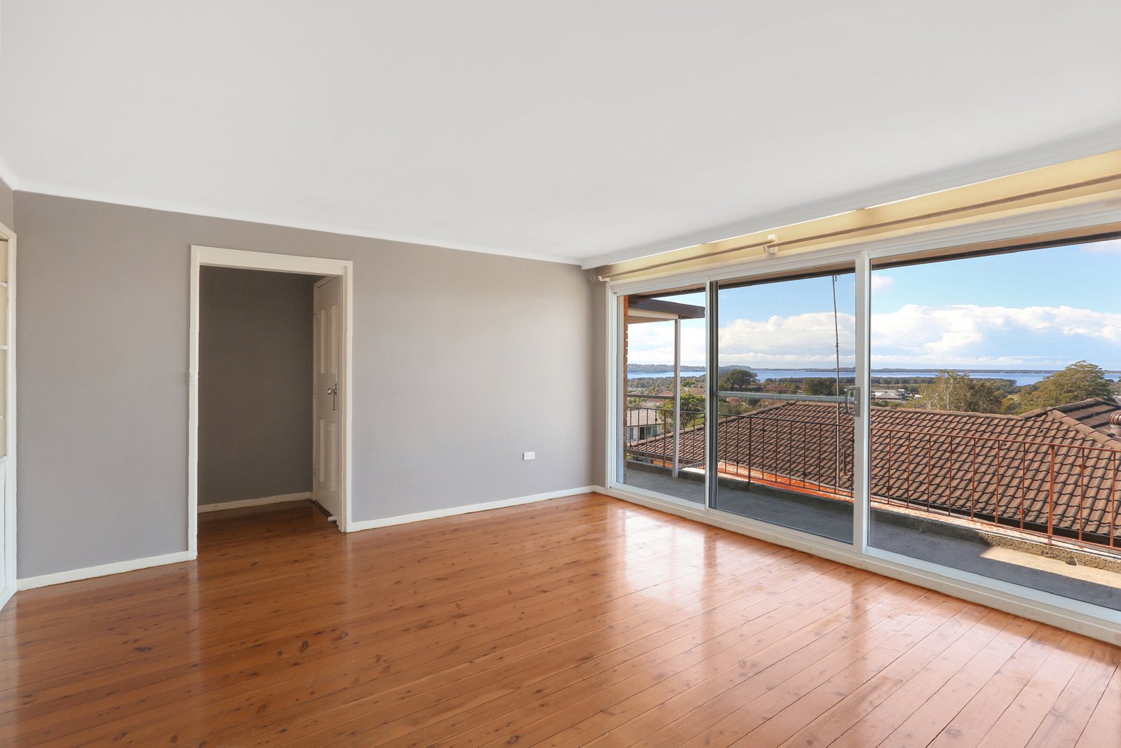 15 Tait Avenue KANAHOOKA 11