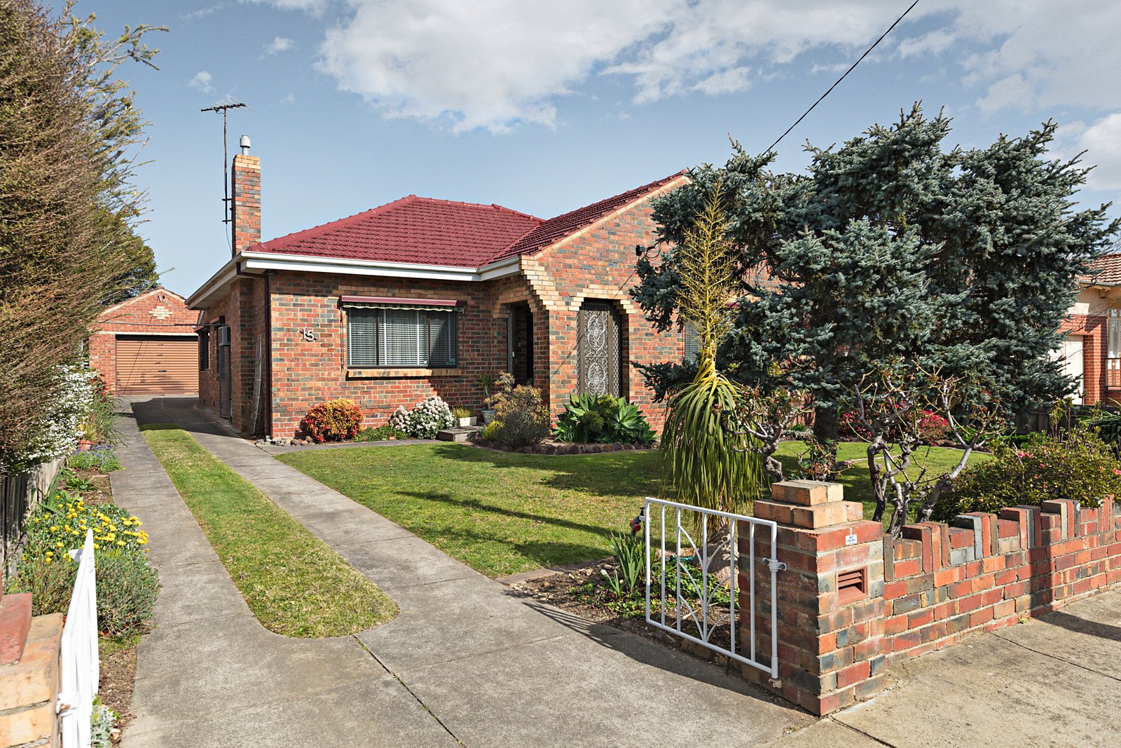 15 Thackeray Road, Reservoir VIC 3073