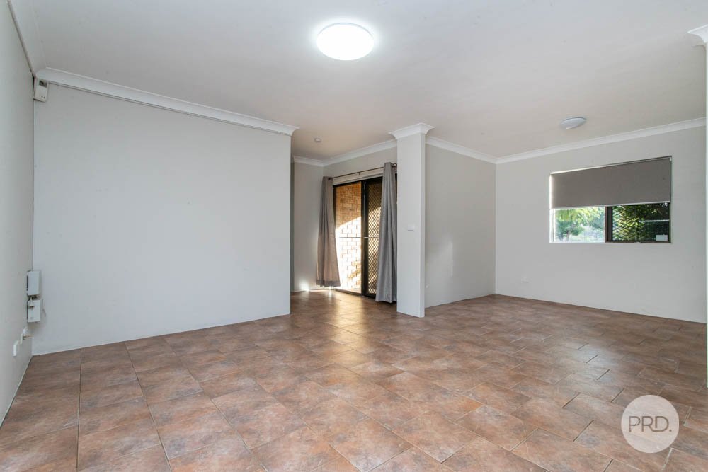 1/5 The Crescent PENRITH 3