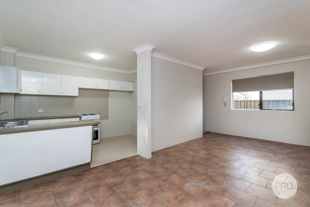 1/5 The Crescent PENRITH 5