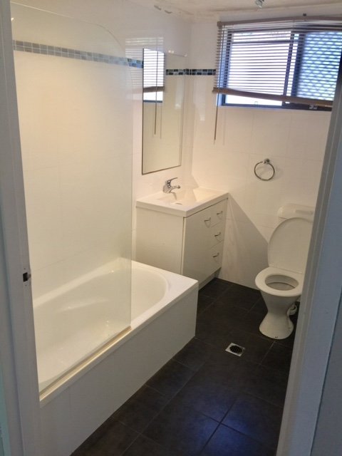 1/5 The Crescent PENRITH 4