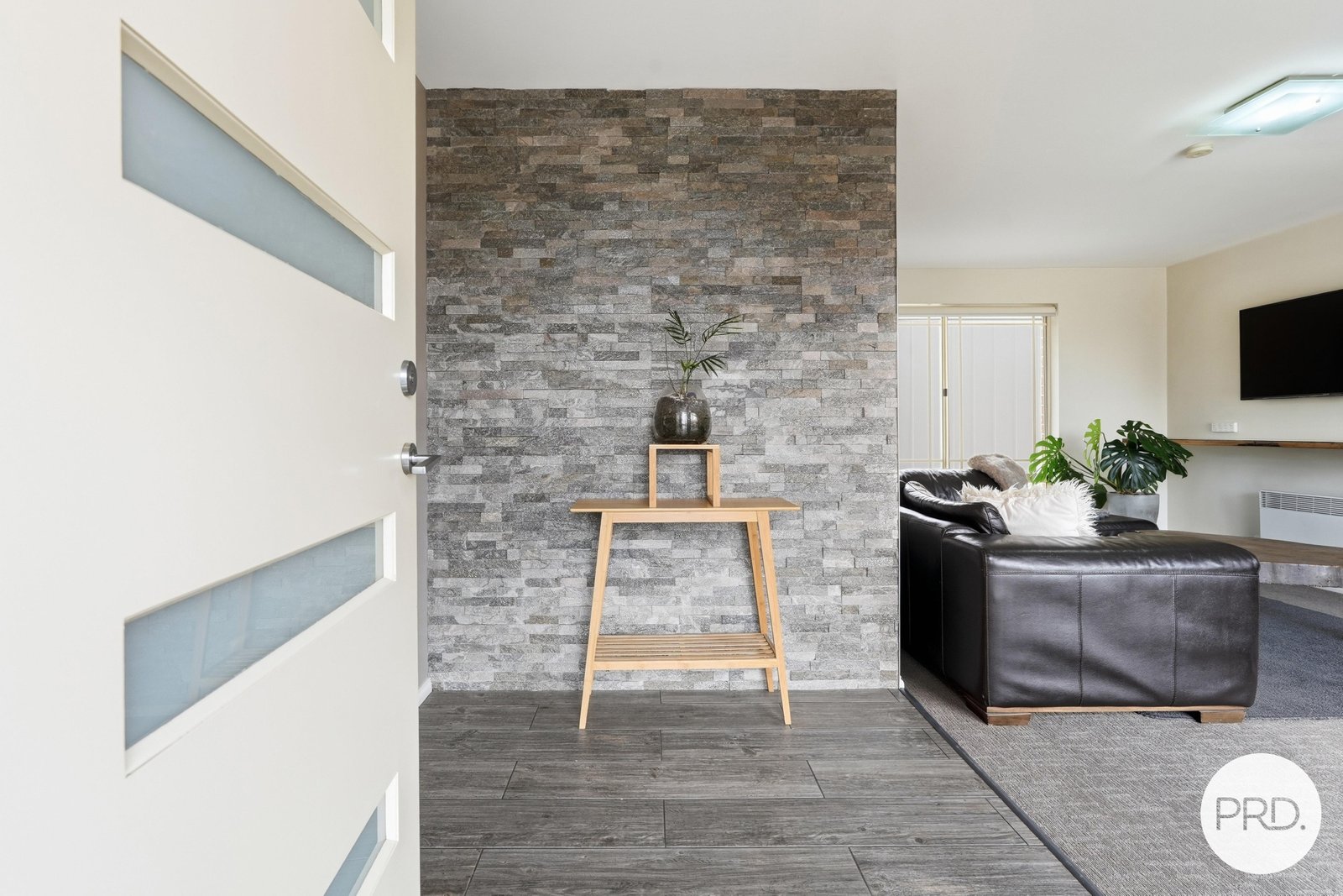 15 Thistle Down  HUNTINGFIELD 3