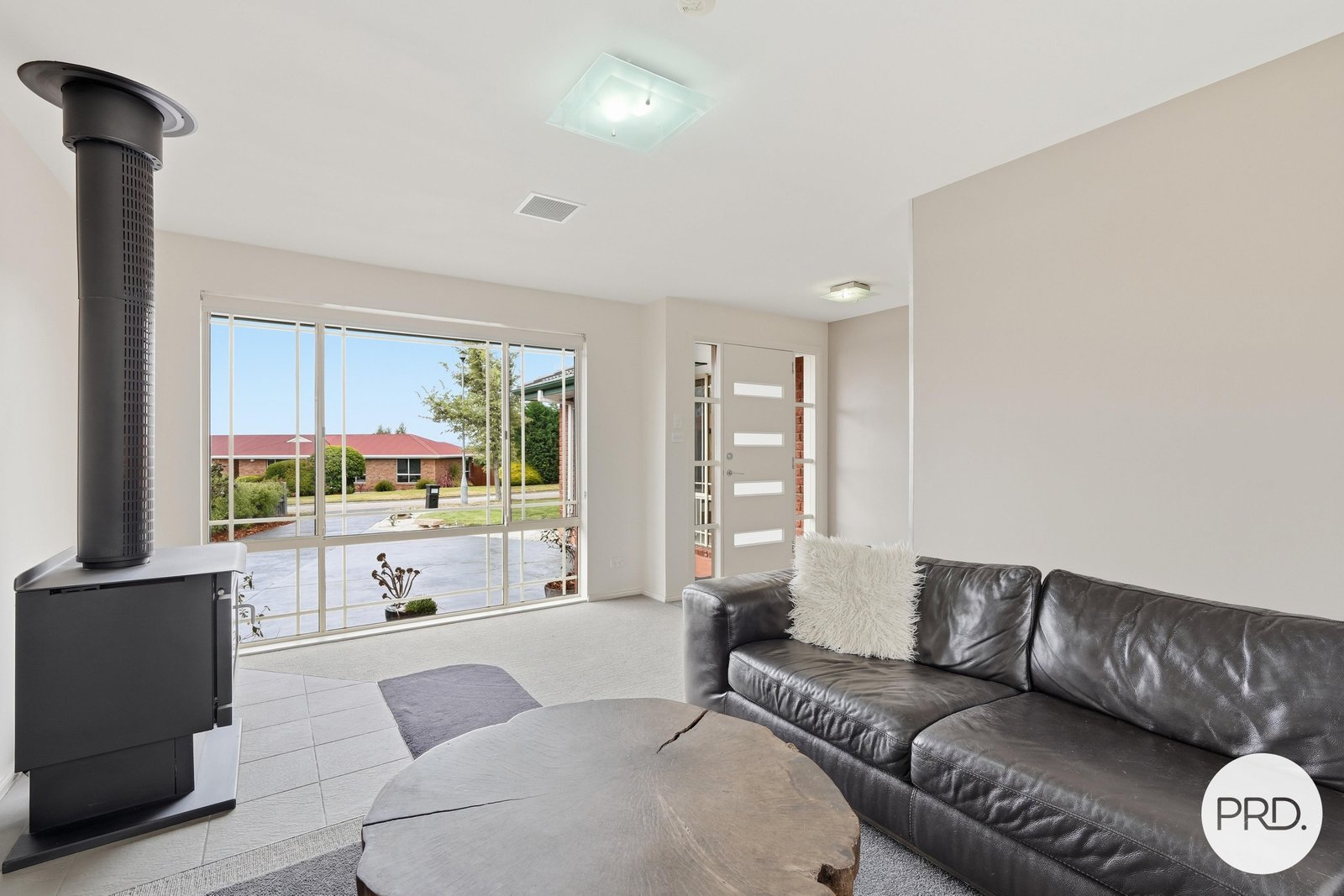 15 Thistle Down  HUNTINGFIELD 5