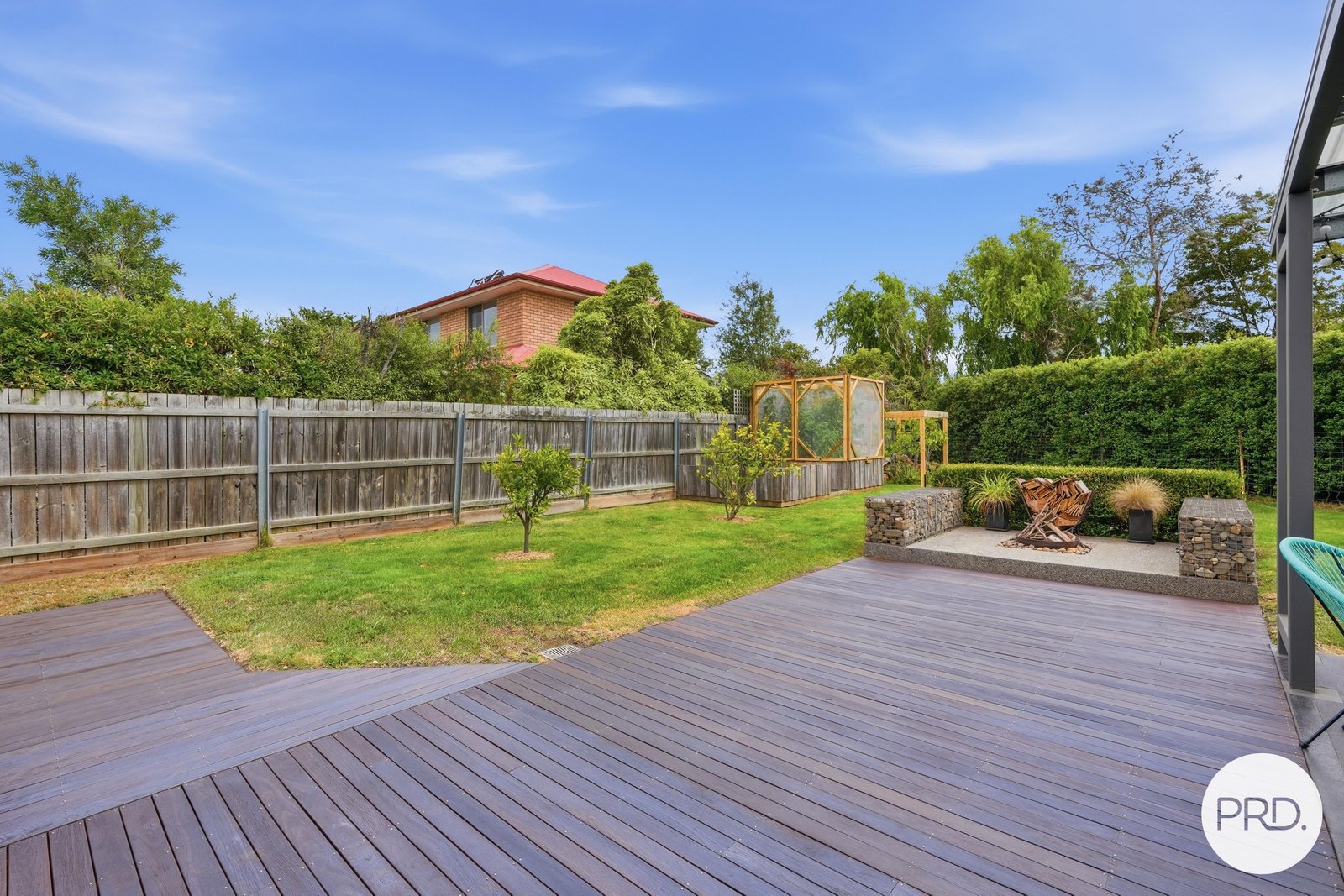 15 Thistle Down  HUNTINGFIELD 16