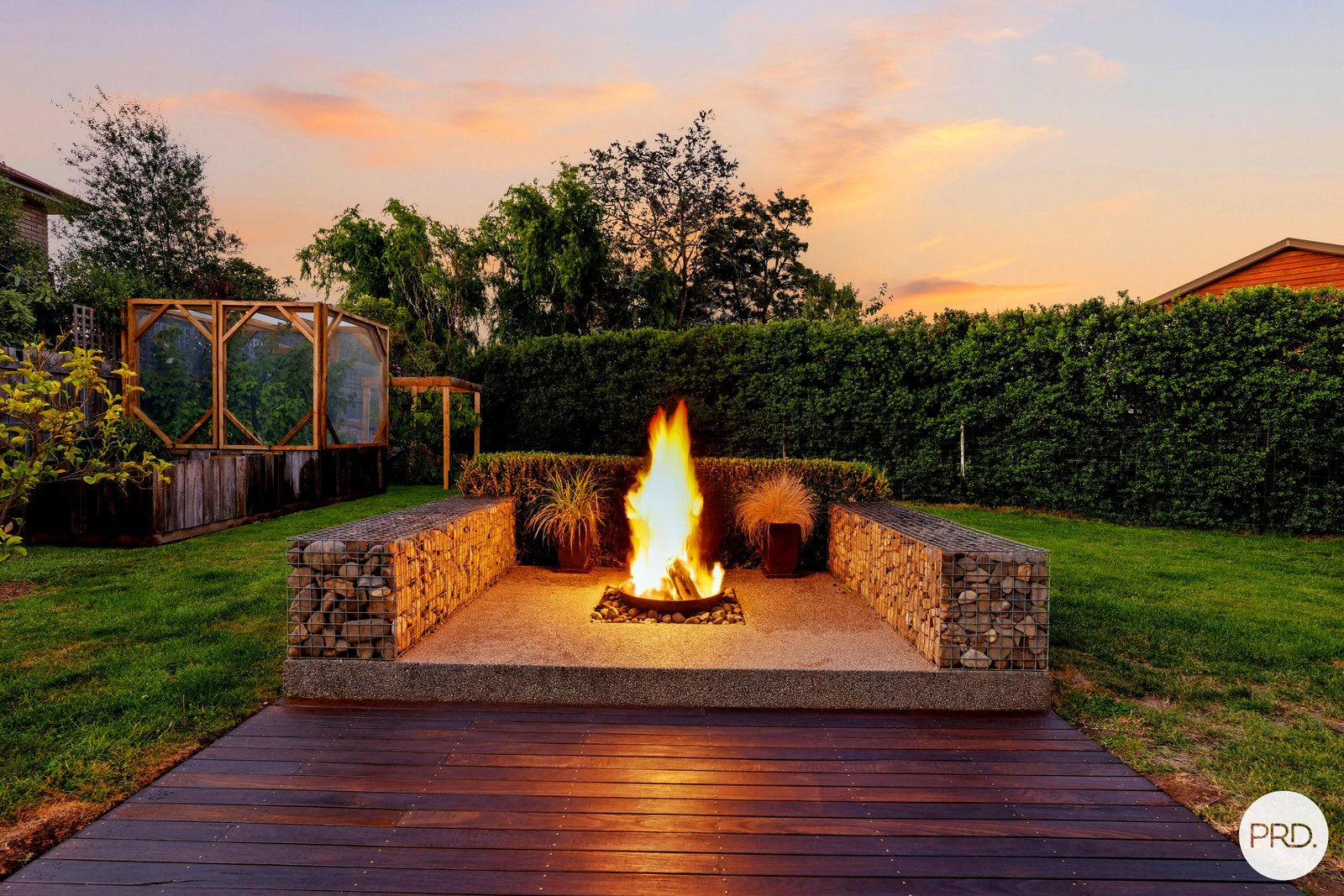 15 Thistle Down  HUNTINGFIELD 24