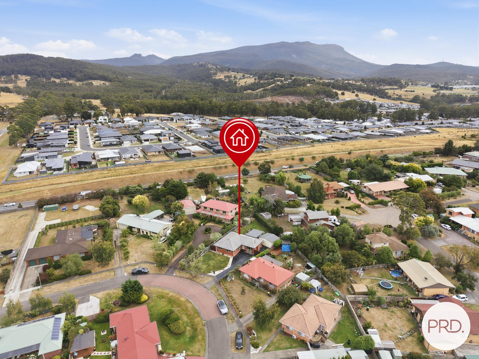 15 Thistle Down  HUNTINGFIELD 30