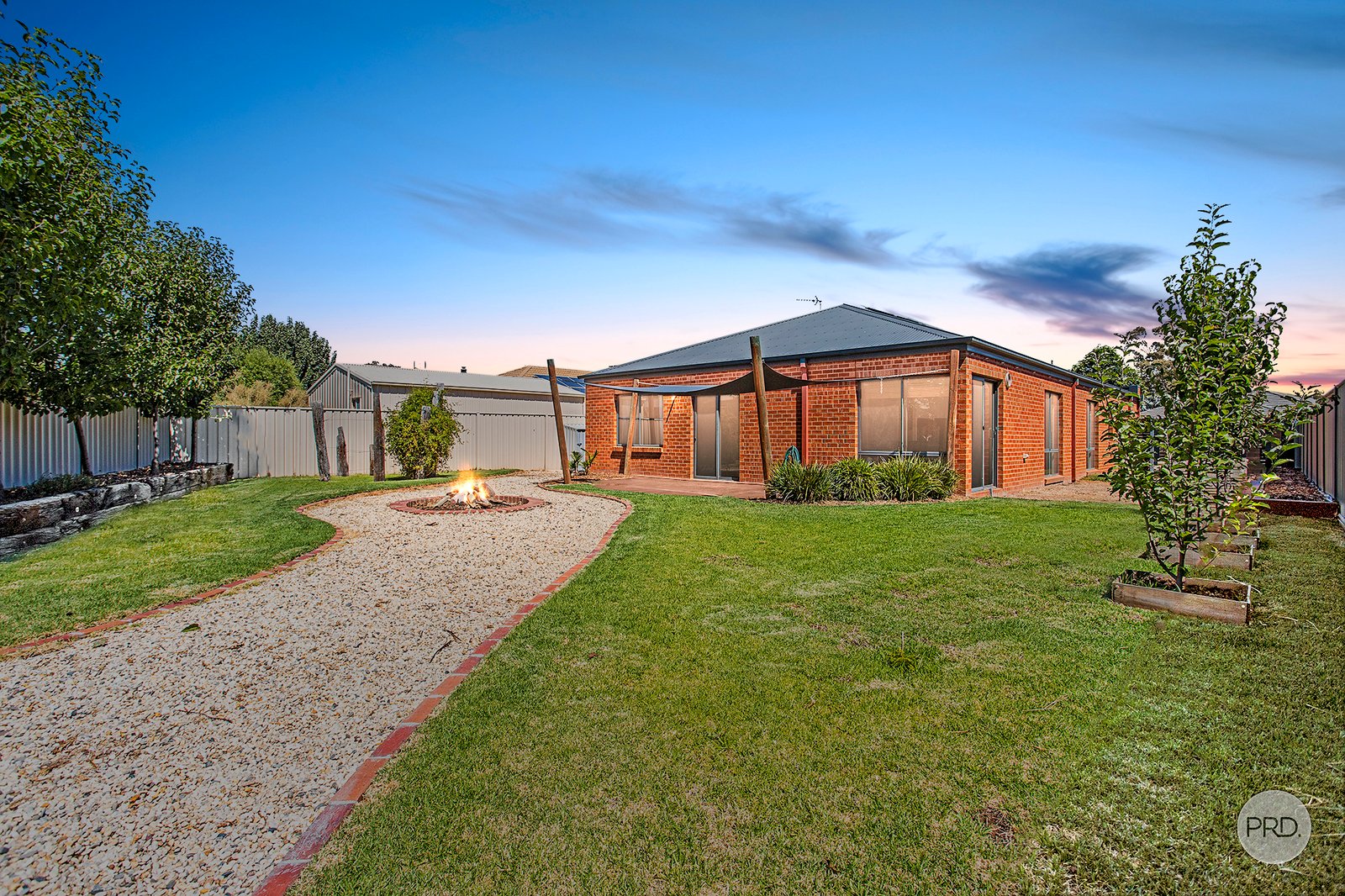 15 Thomas Drive MARONG 13