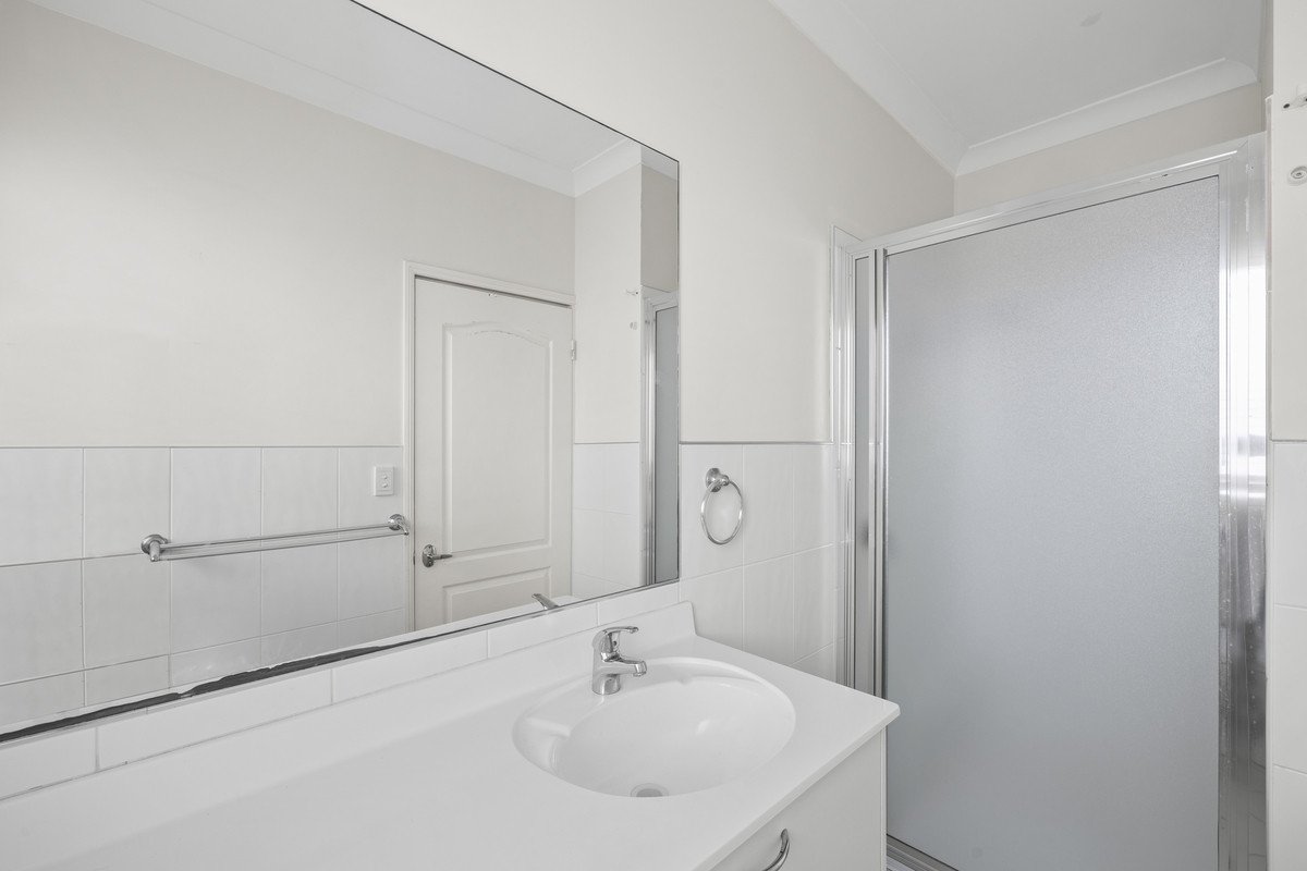 15 Tiarnna Close Burleigh Heads 6