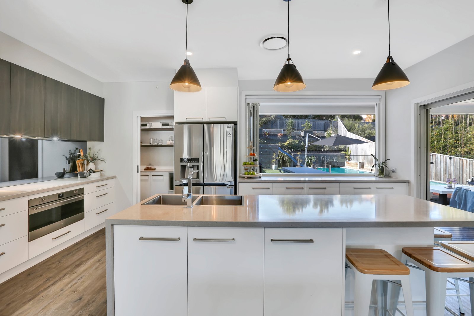 15 Tomerong Street TULLIMBAR 4