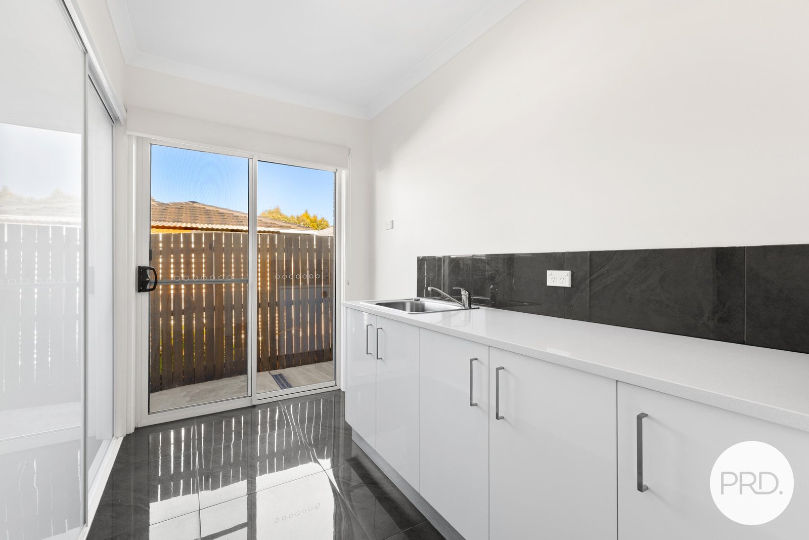 15 Trephina Street HARRISON 11