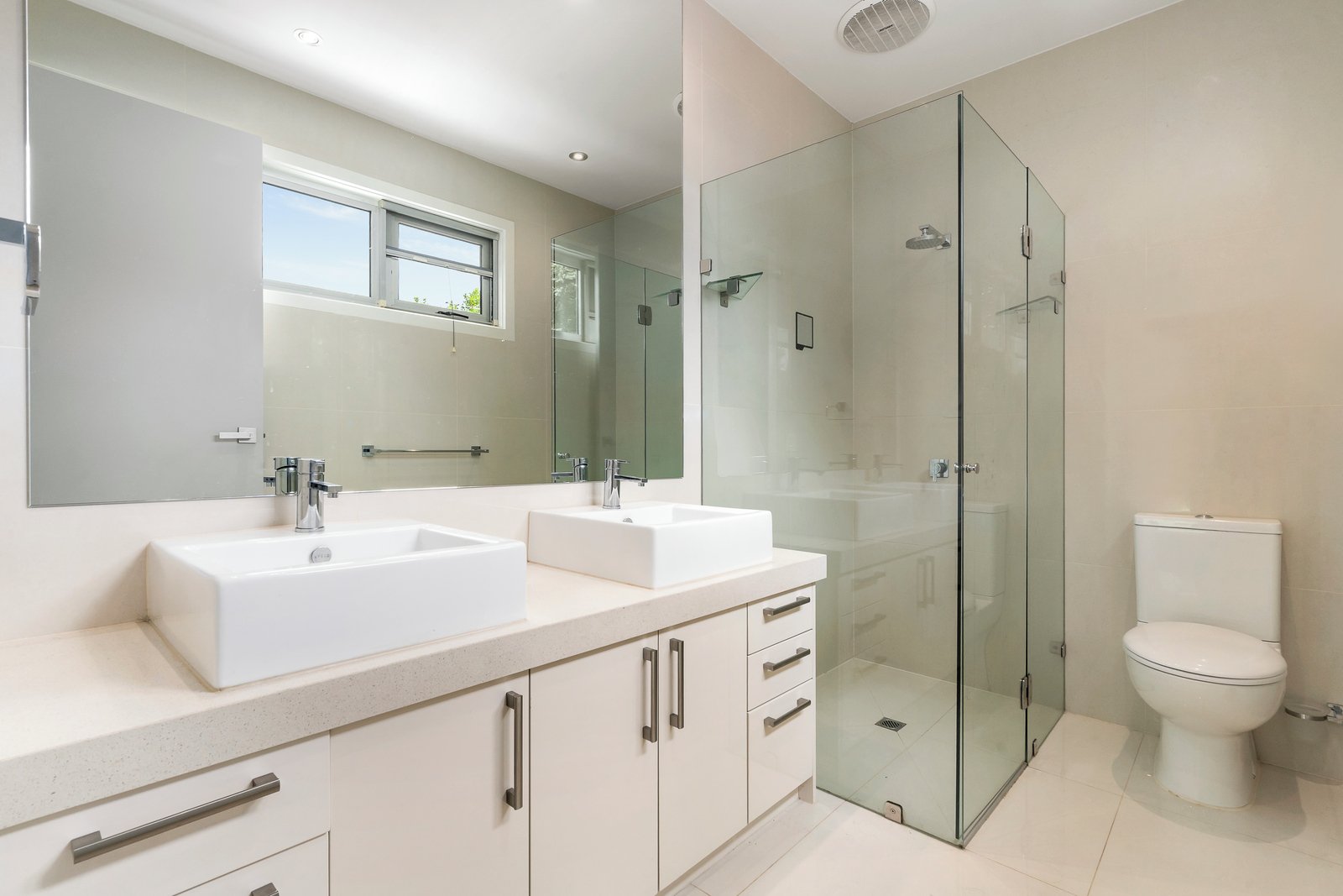 15 Trinian Street, Prahran, 3181