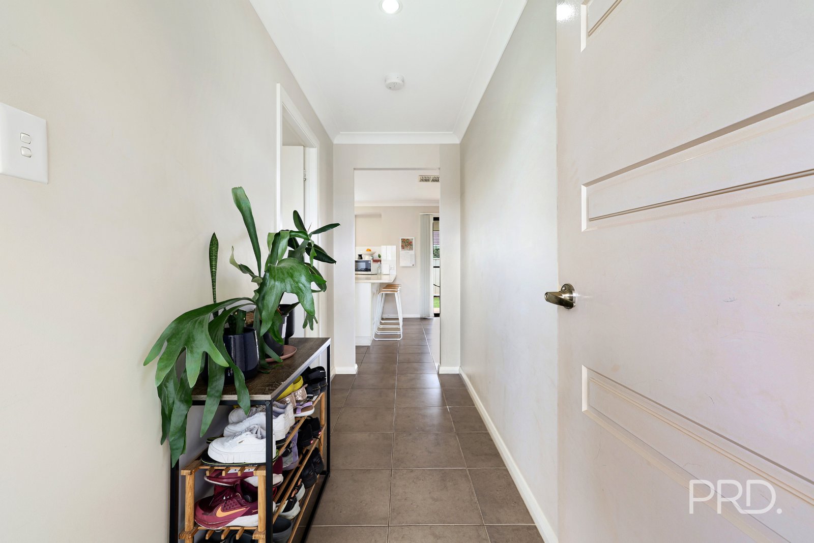 15 Tulipwood Crescent OXLEY VALE 2