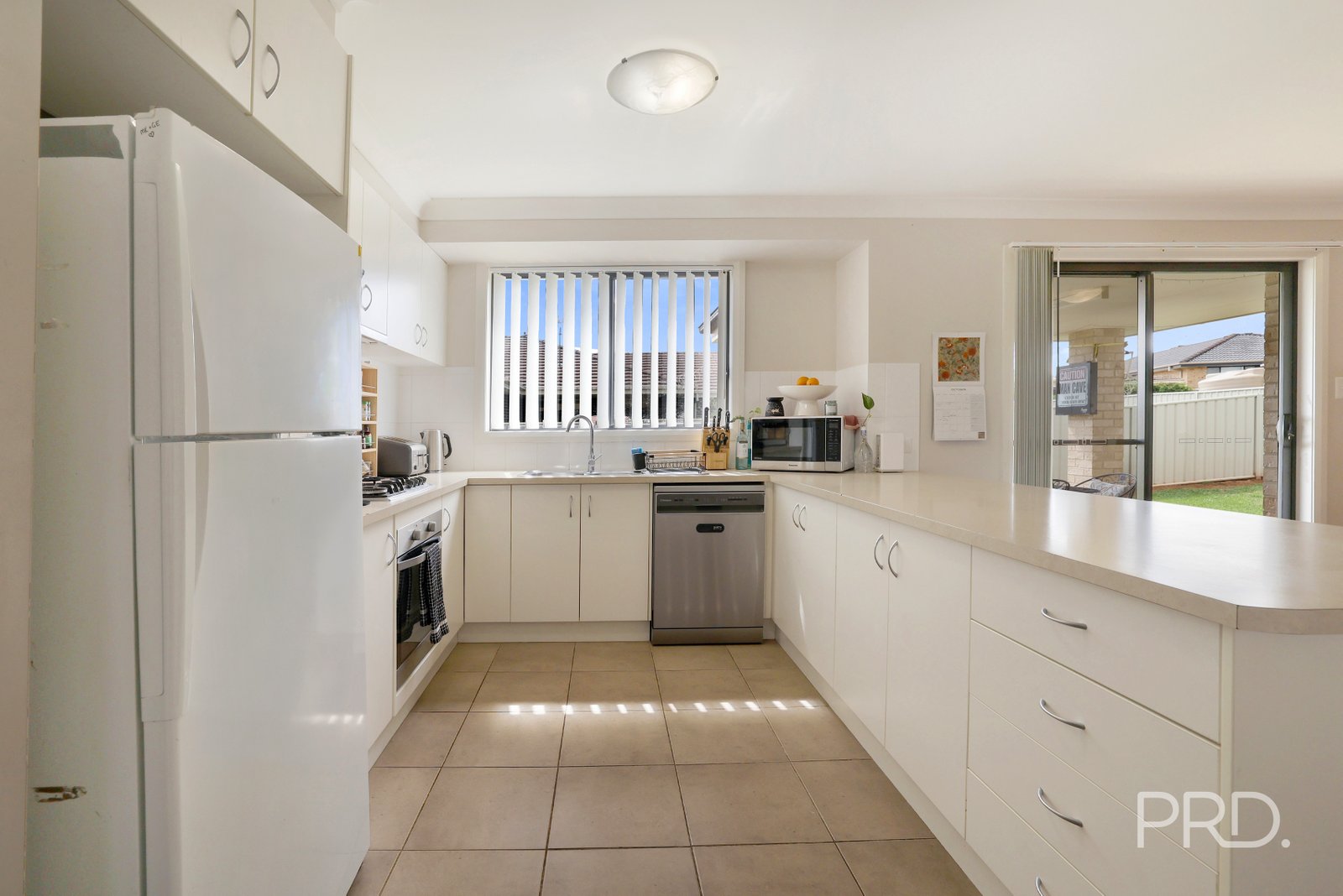 15 Tulipwood Crescent OXLEY VALE 3