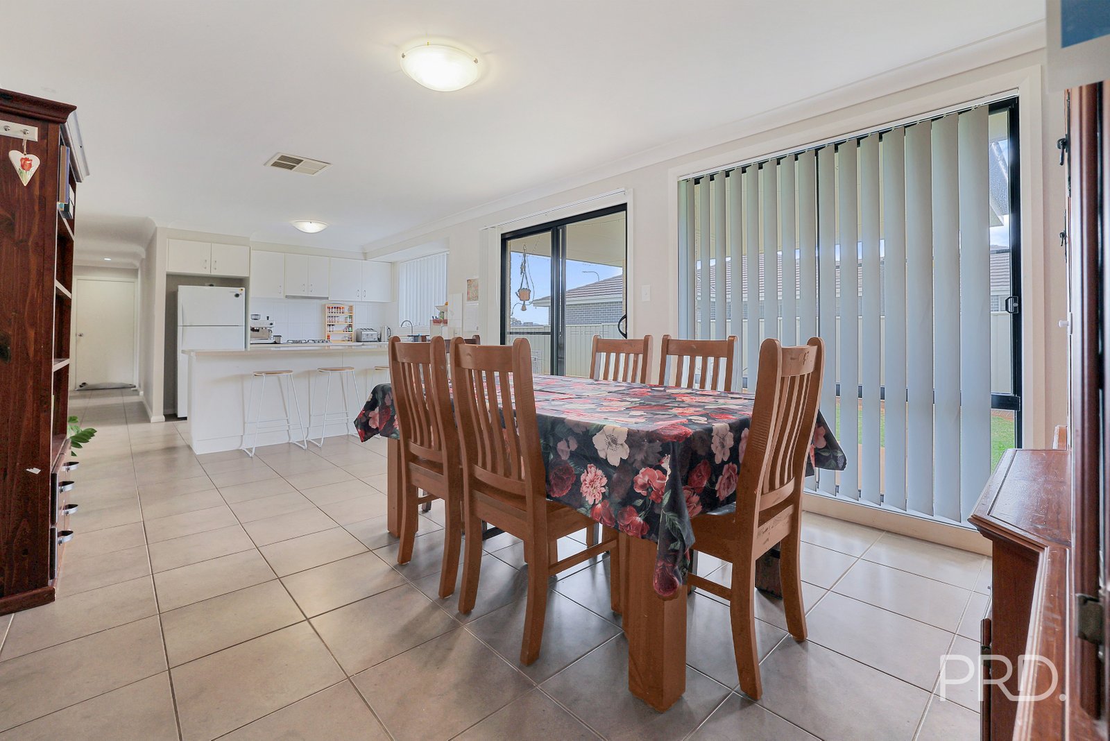 15 Tulipwood Crescent OXLEY VALE 8