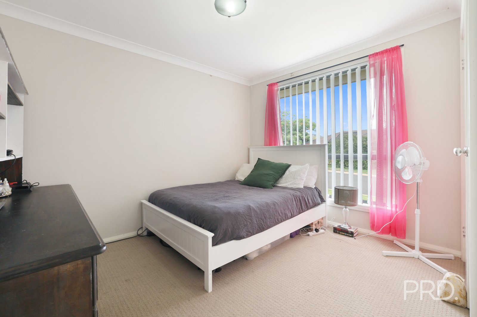 15 Tulipwood Crescent OXLEY VALE 13
