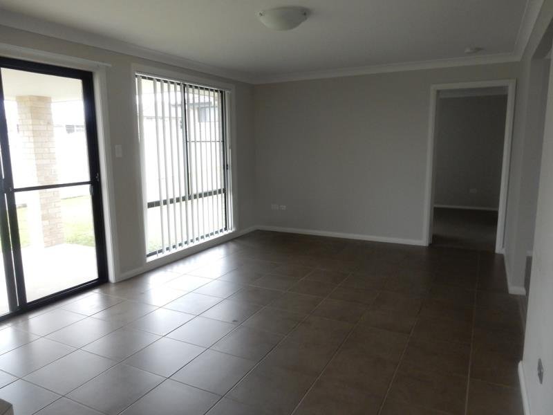 15 Tulipwood Crescent TAMWORTH 4