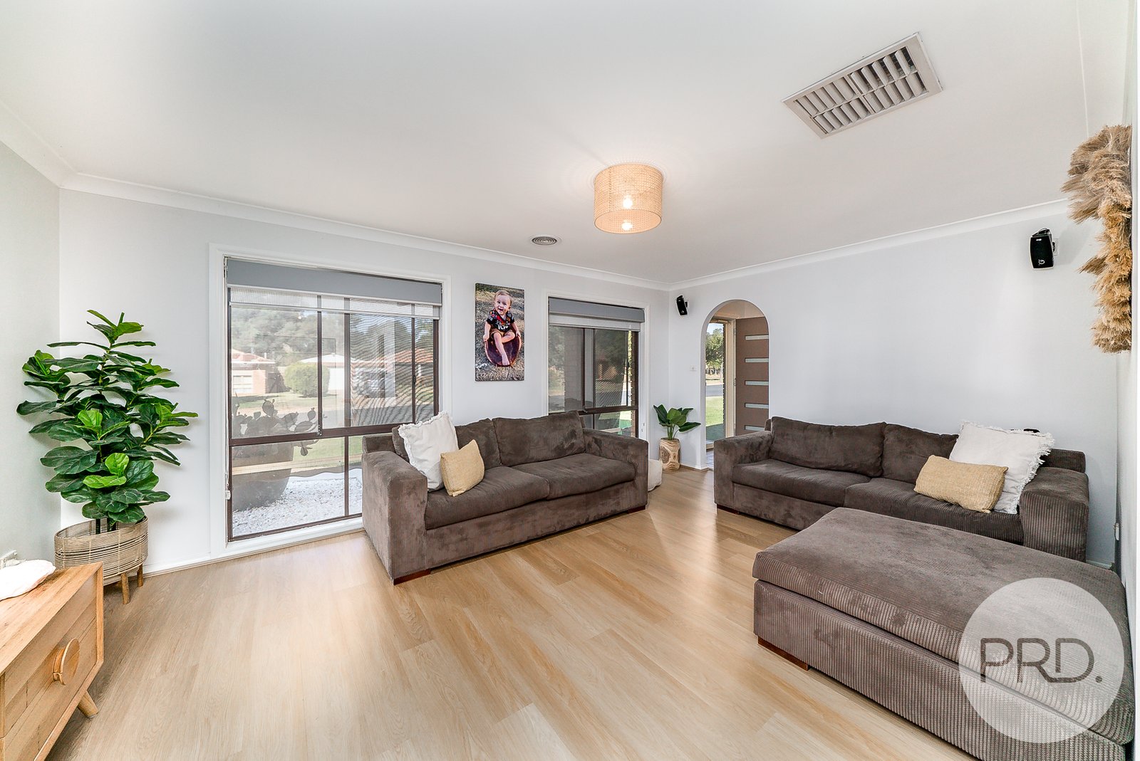 15 Tura Place GLENFIELD PARK 2