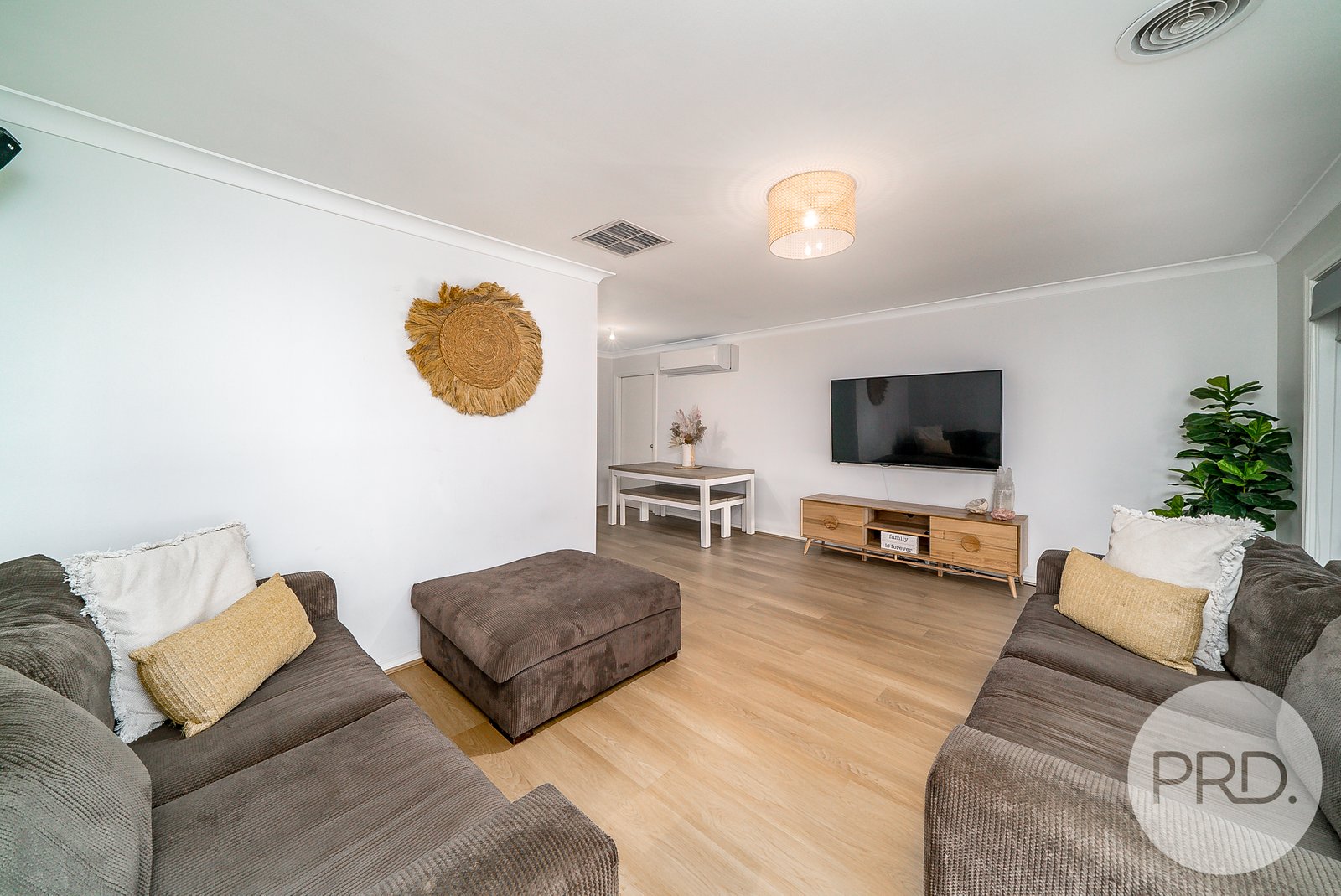 15 Tura Place GLENFIELD PARK 3