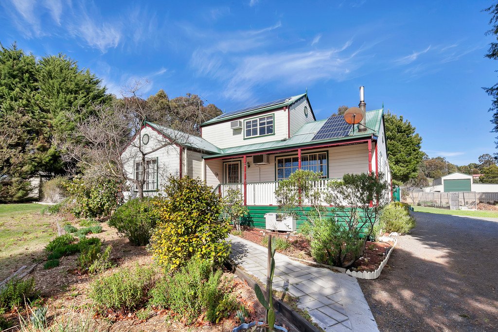 15 Urquhart Street GORDON 1