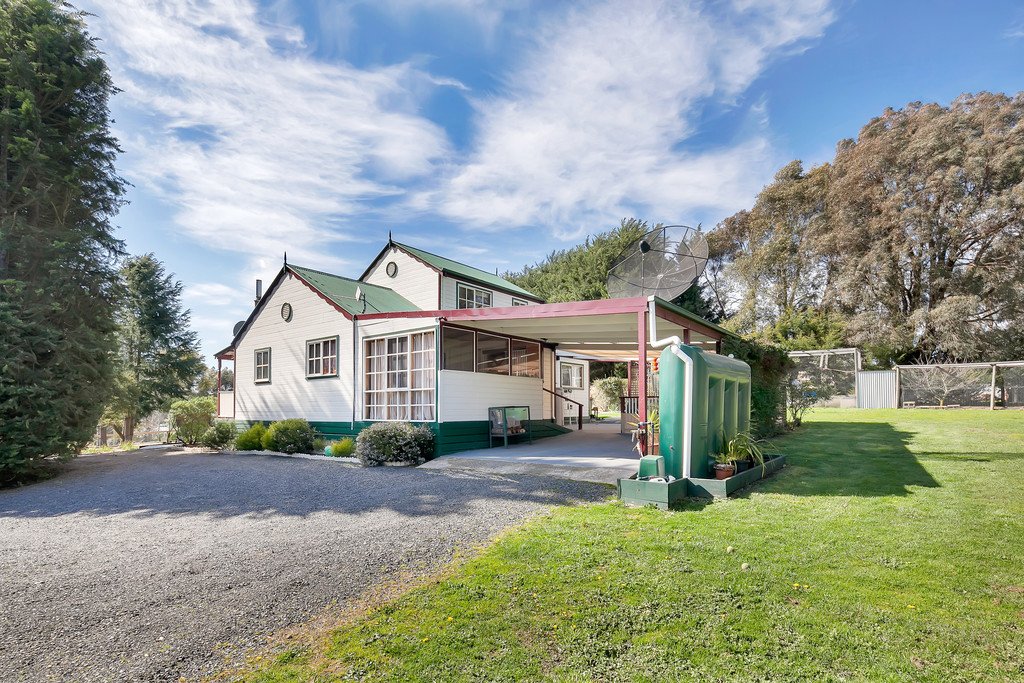 15 Urquhart Street GORDON 13