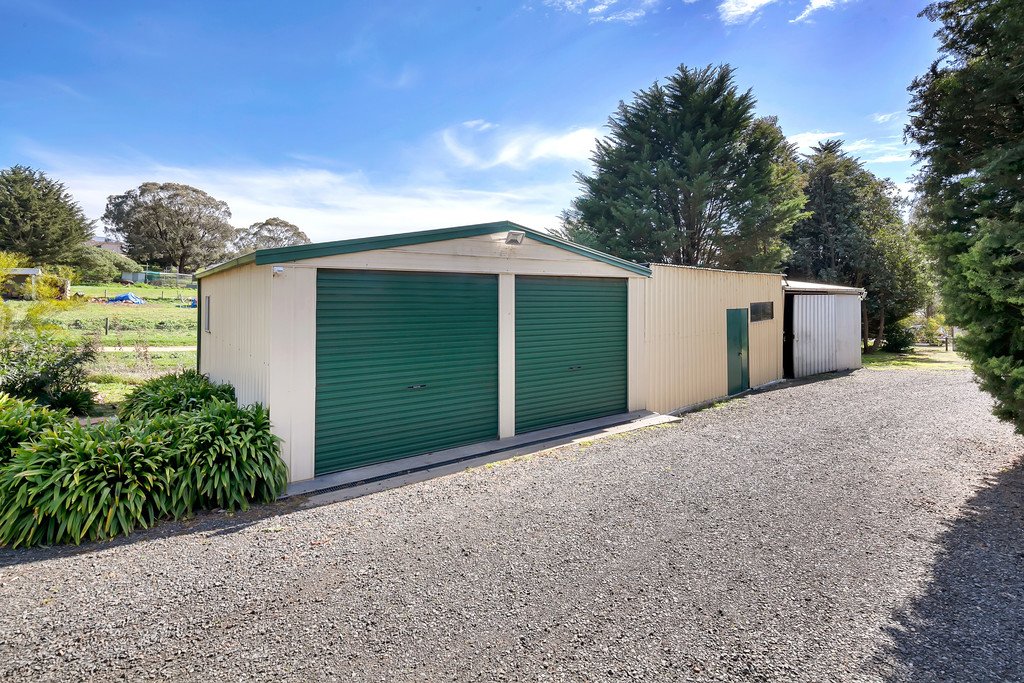 15 Urquhart Street GORDON 14