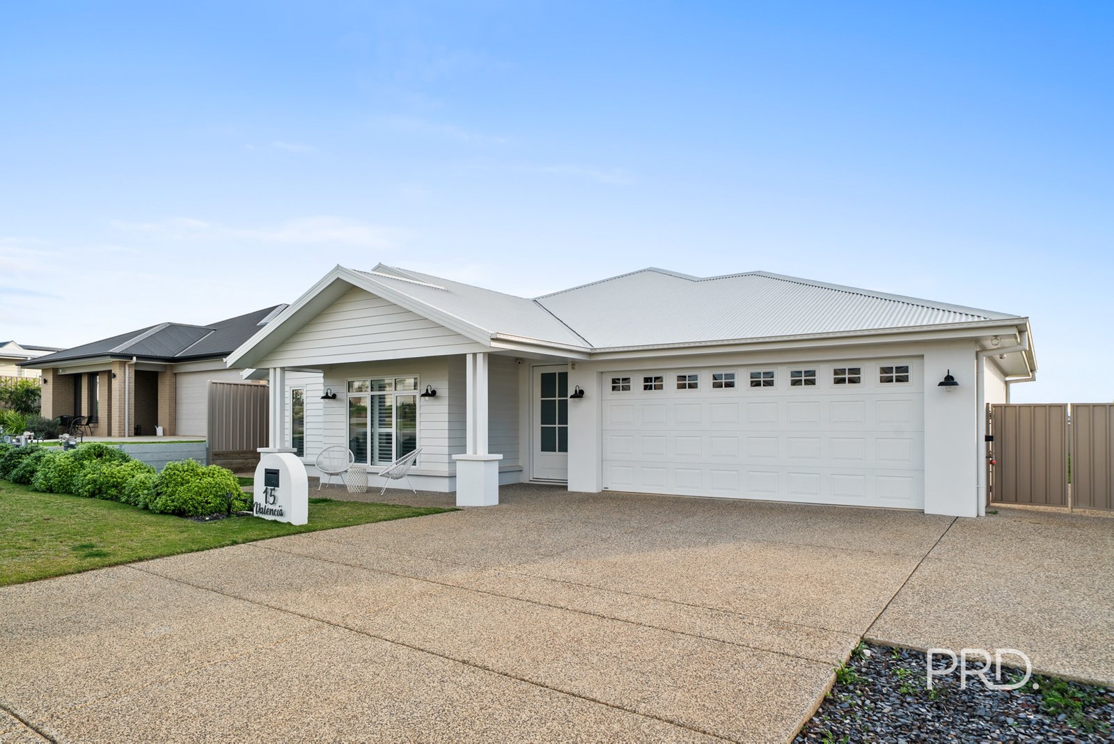 15 Valencia Drive GOBBAGOMBALIN 2