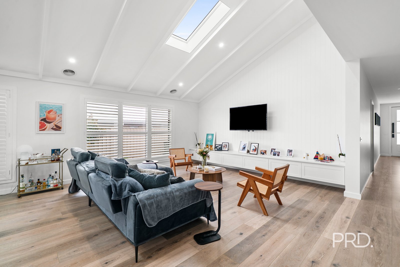15 Valencia Drive GOBBAGOMBALIN 5