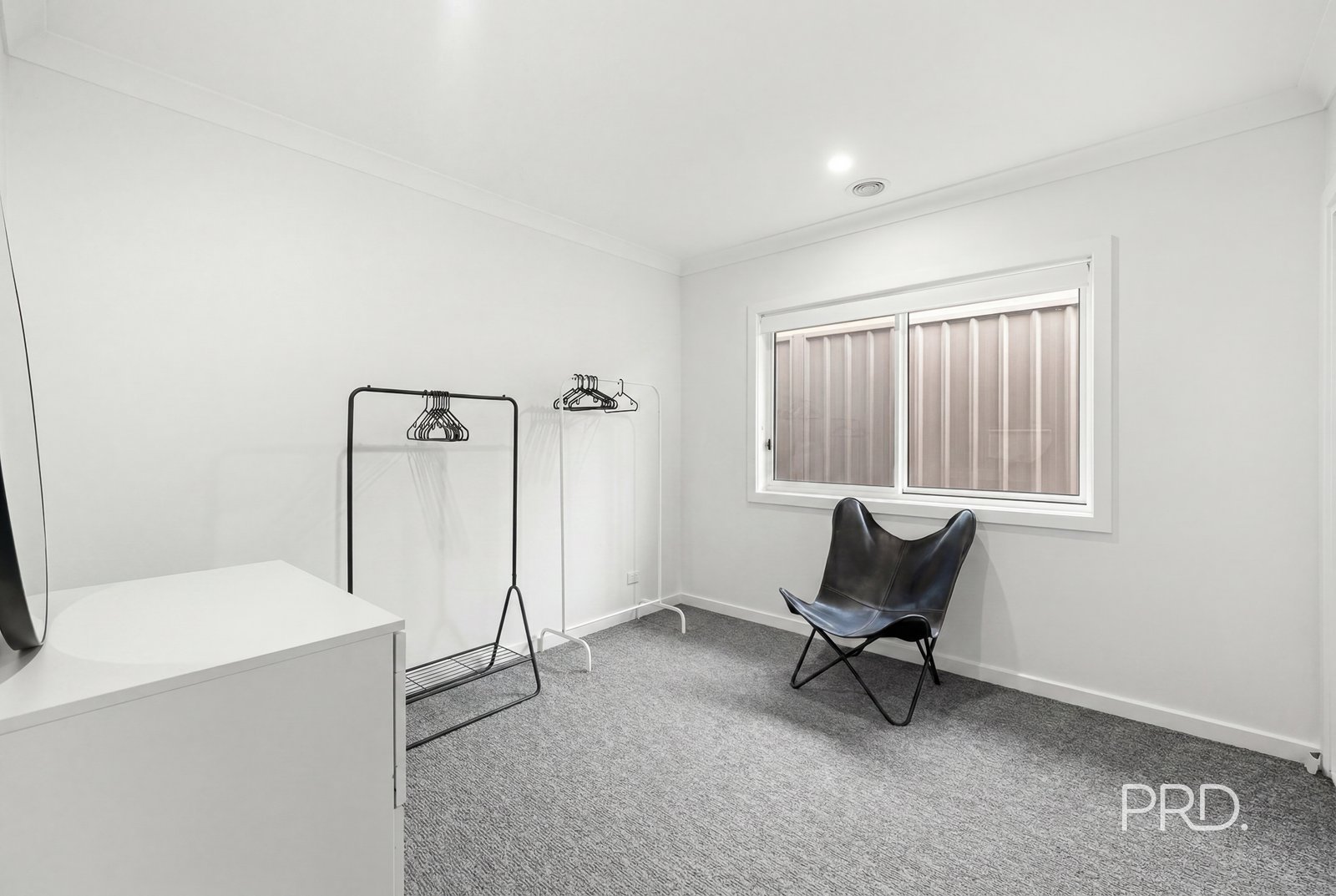 15 Valencia Drive GOBBAGOMBALIN 18