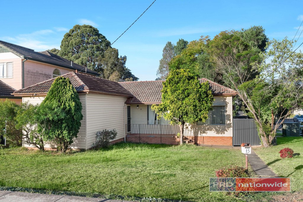 15 Victor Avenue PANANIA 2