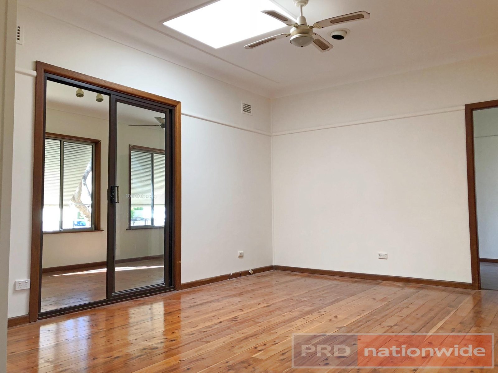 15 Victor Avenue PANANIA 3