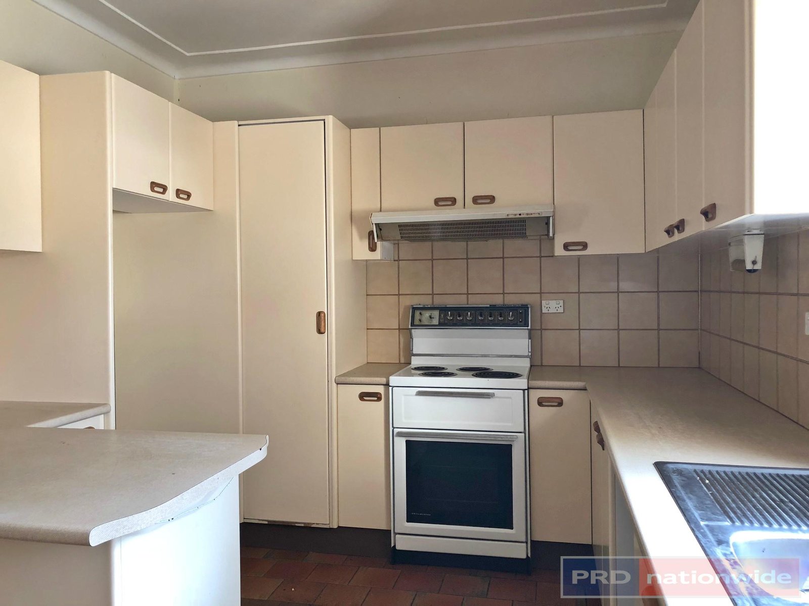 15 Victor Avenue PANANIA 4