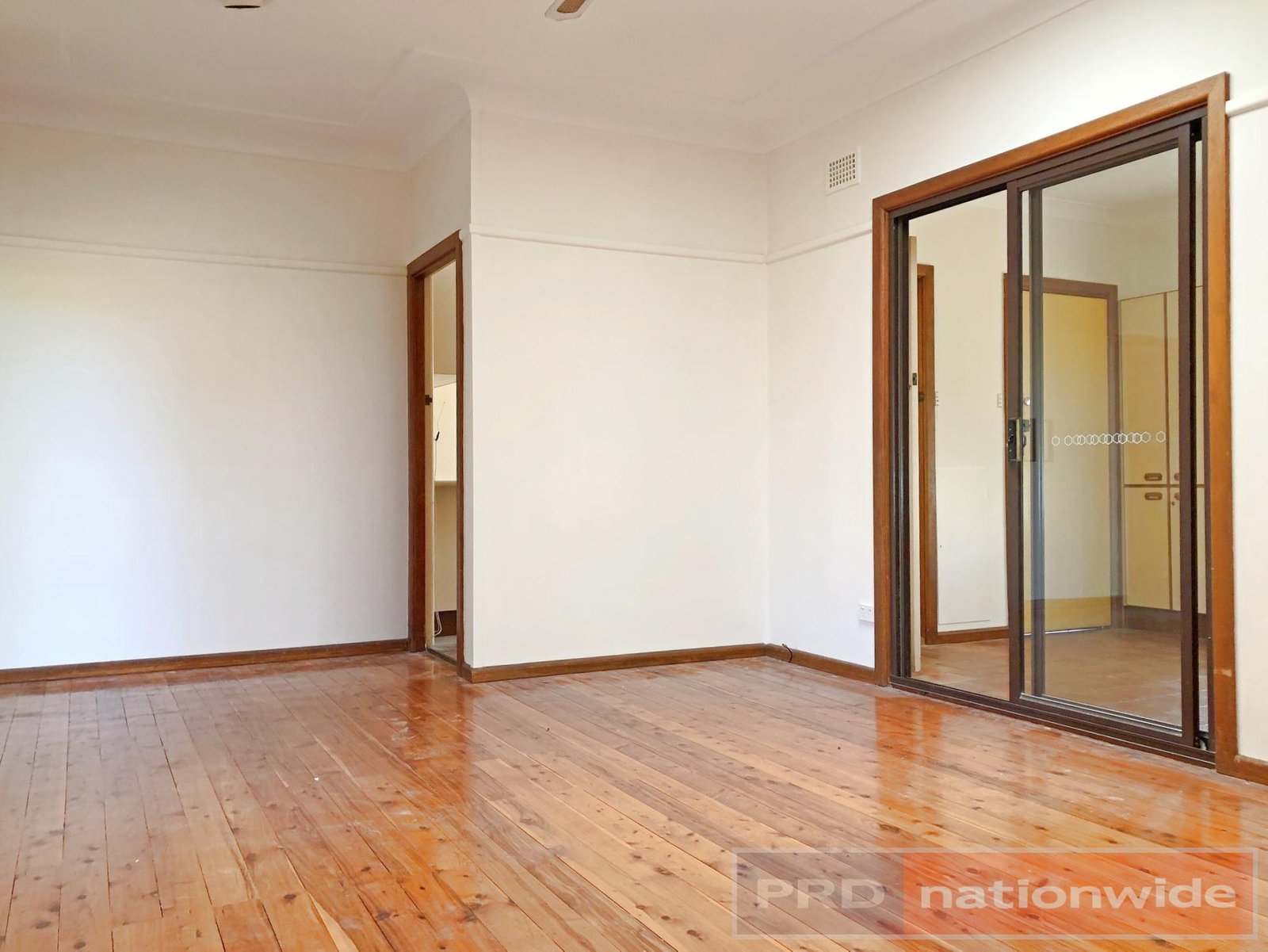 15 Victor Avenue PANANIA 8