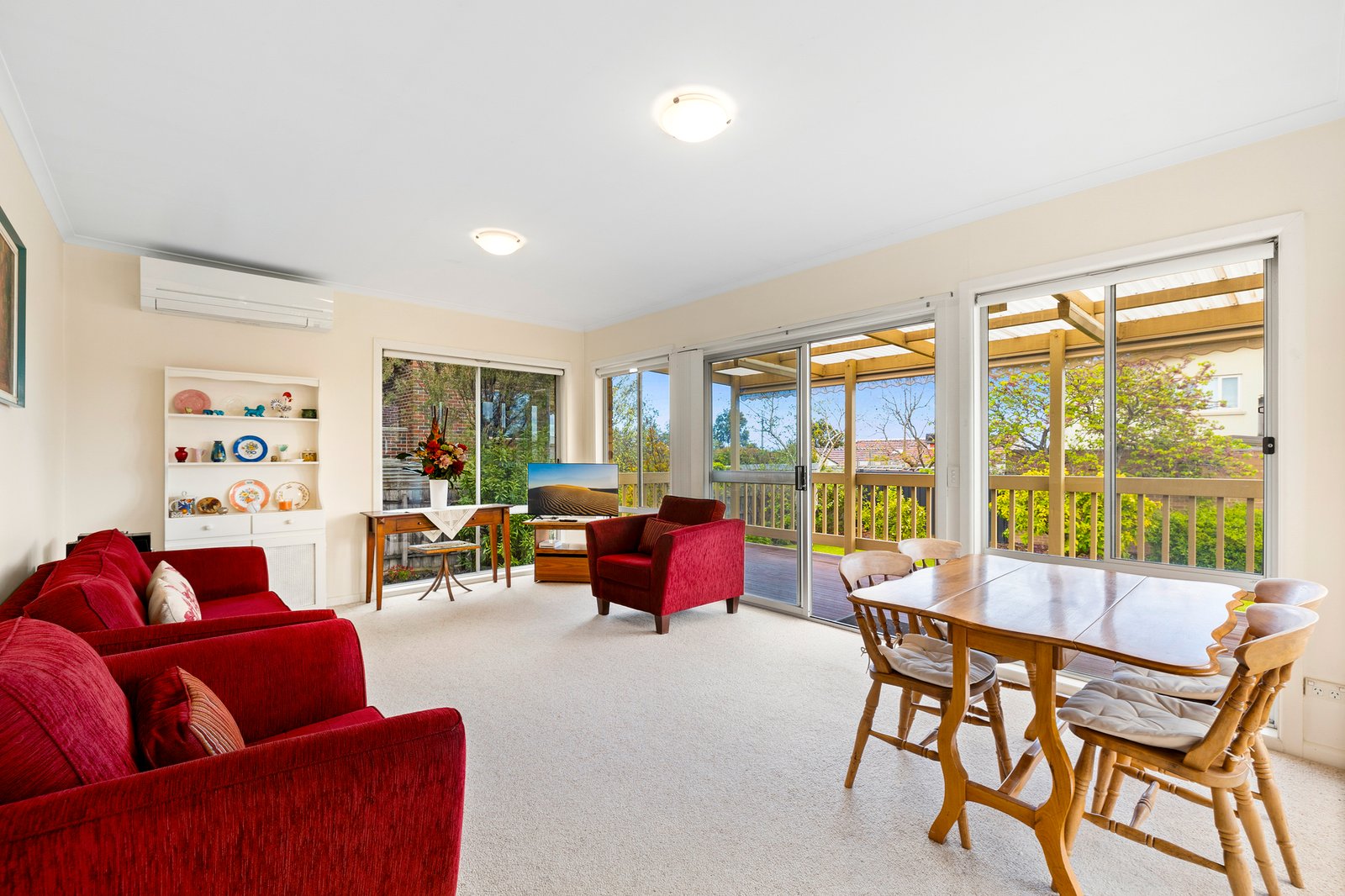 Gallery: 15 Viewbank Road