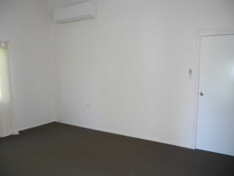 15 Wadeleigh Street BOROREN 13