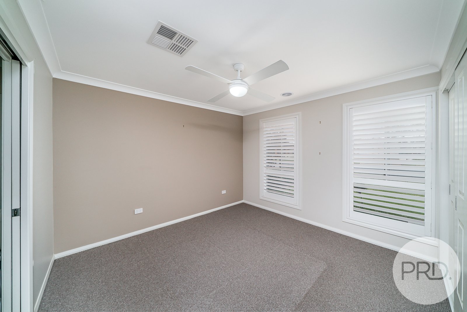 15 Warambee Street GLENFIELD PARK 7