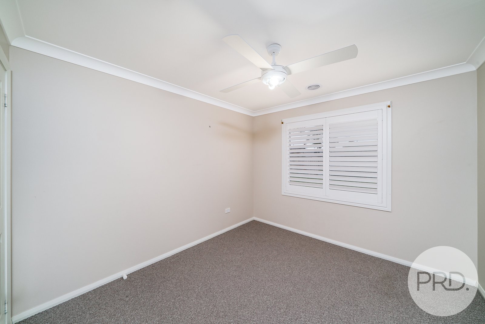 15 Warambee Street GLENFIELD PARK 8