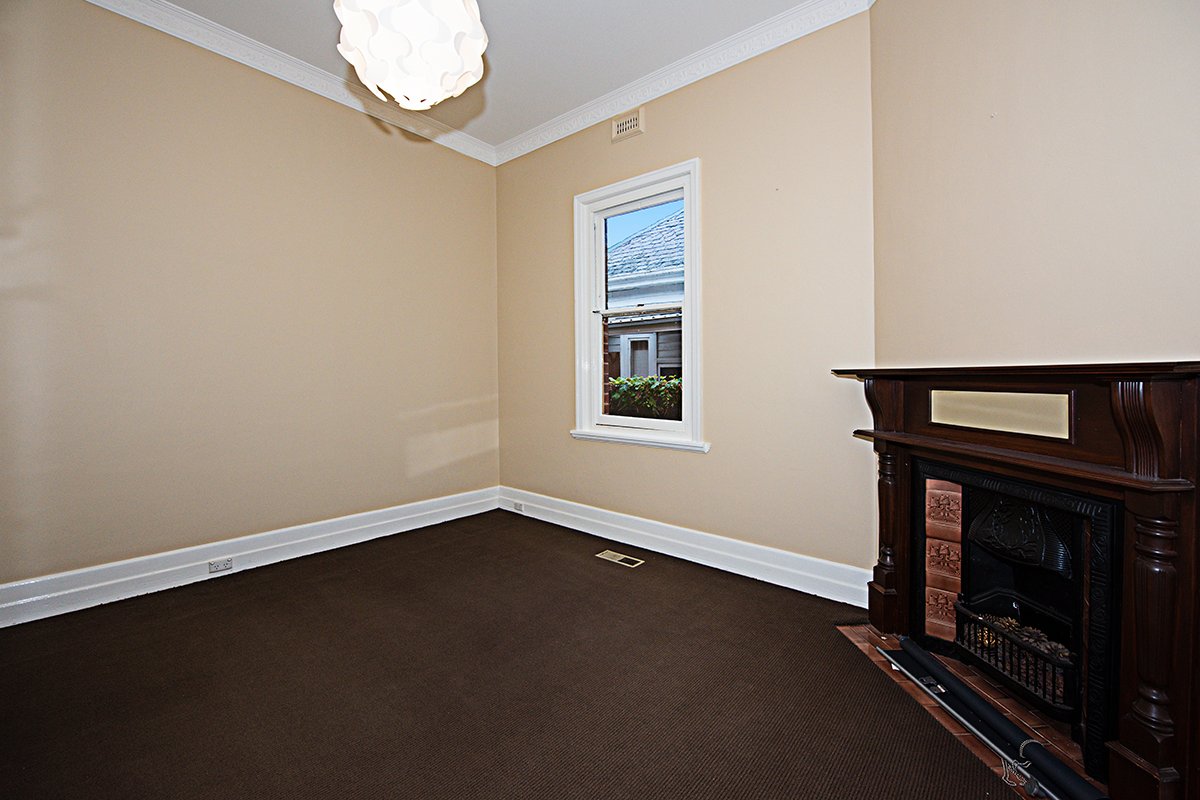 Gallery: 15 Warburton Road