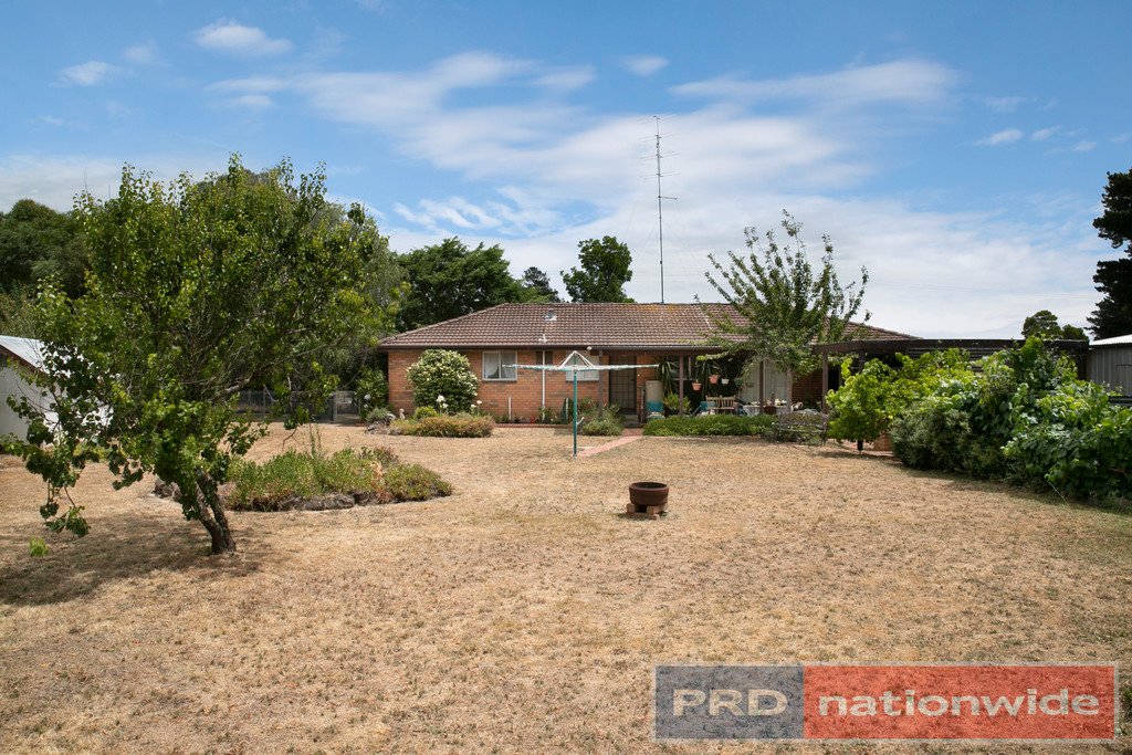 15 Wattledale Avenue ENFIELD 14