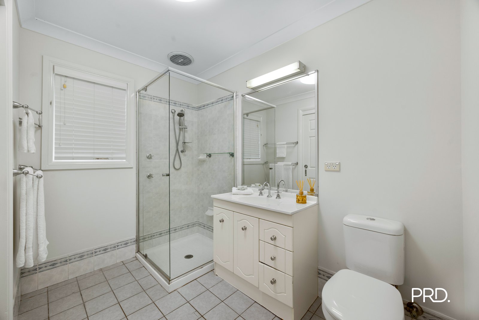 15 Wedmore Road EMU HEIGHTS 11