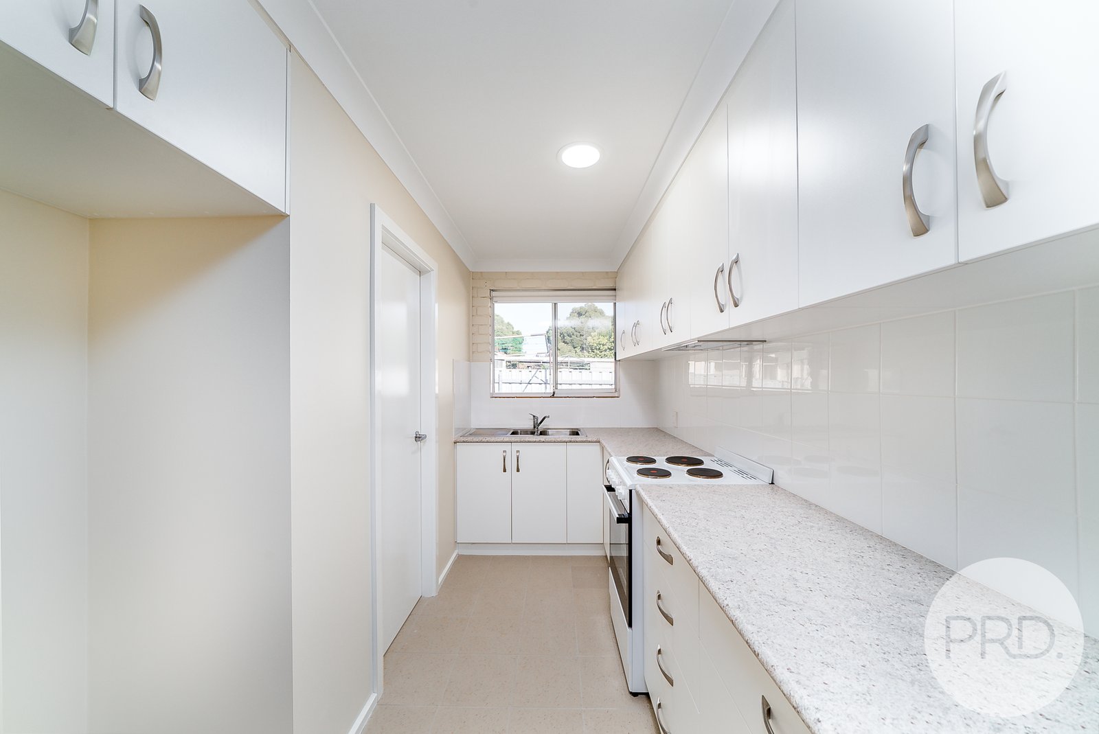 1/5 Wewak Street ASHMONT 3