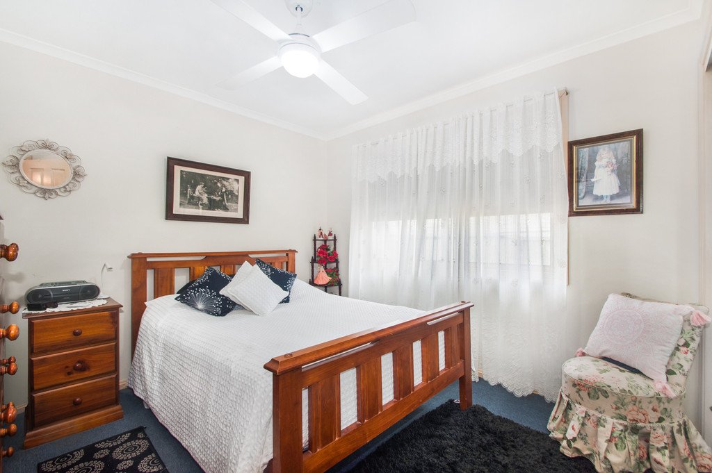 15 Willow Crescent KANAHOOKA 4
