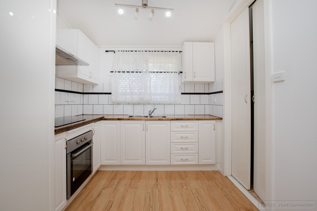 15 Willow Drive METFORD 8