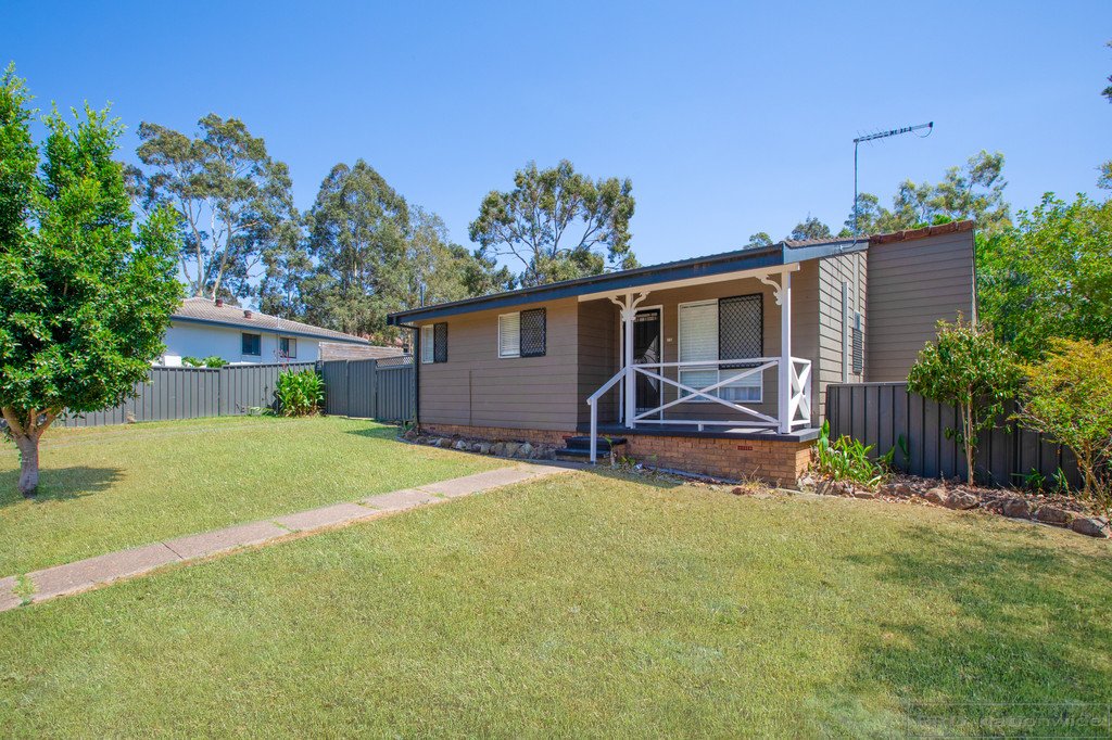 15 Willow Drive METFORD 19